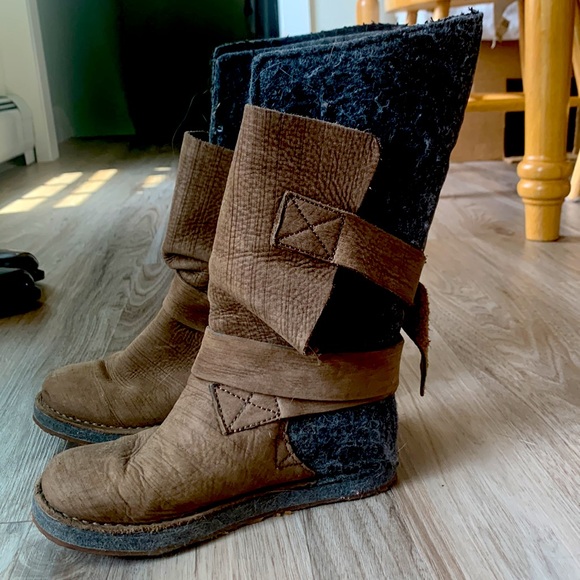 Sorel wool boots - Picture 2 of 5